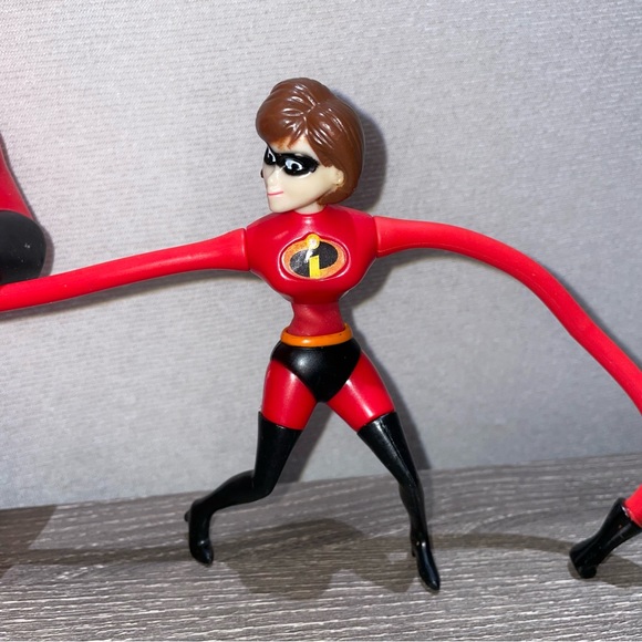 DISNEY PIXAR INCREDIBLES Mr. Incredible & Elastigirl Toy Figures Lot Of 2ea - Picture 2 of 5